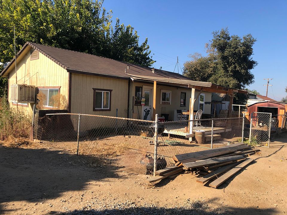 2nd image of 350 1/2 E Firebaugh Ave
