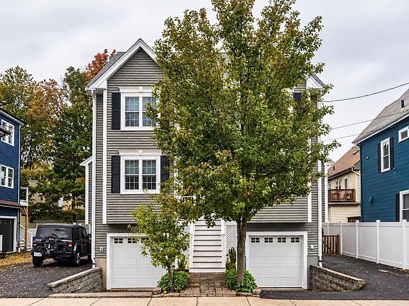2nd image of 30 Fuller St #2