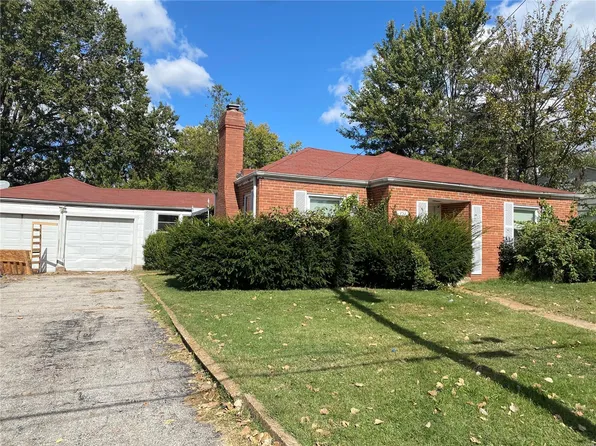 151 Monica Dr, Saint Louis, MO 63127