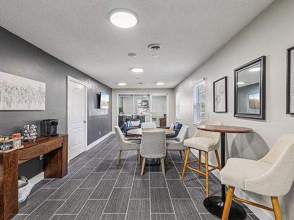 Leasing Office