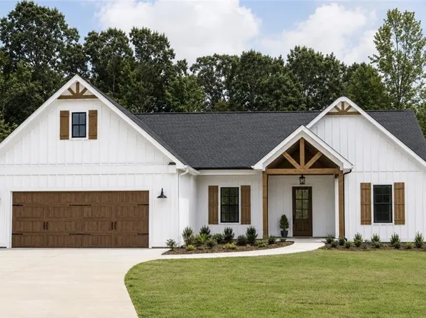680 Presley Farm Pkwy, Rockmart, GA 30153