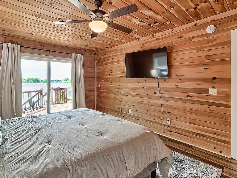 1303 Misty Ln — Photo 12