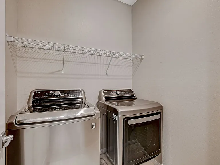 4124 Elegant Chateau St — Photo 28