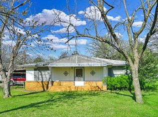 306 5th St, Palestine, TX 75803