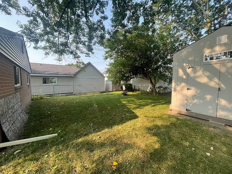 27085 Lorenz St — Photo 14