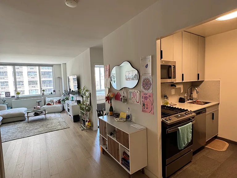 401 E 80th St #6D — Photo 1