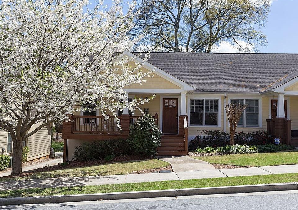 1st image of 771 Frasier Cir