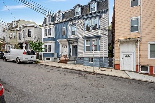 1st image of 5 Monmouth St
