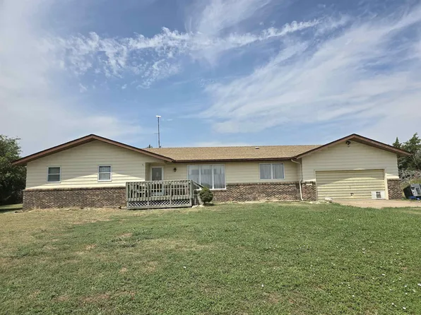 18457 Beatty Rd, Russell, KS 67665