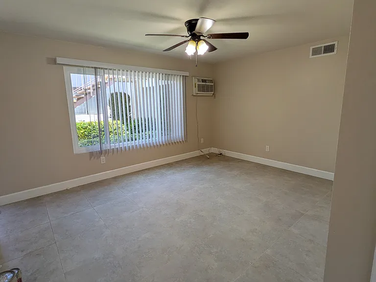 1420 E Stearns Ave #3 — Photo 2