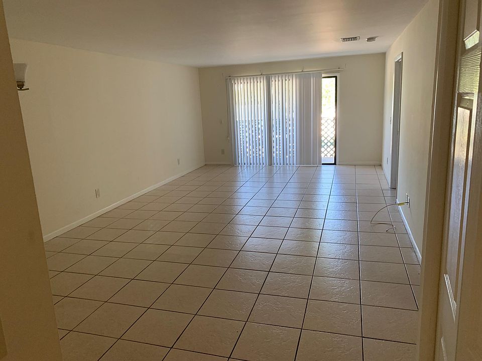 1st image of 2405 16th Ave #202