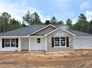 596 Linden Dr, Jesup, GA 31545