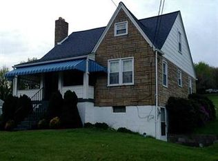 12 Beech Hills Rd, Jeannette, PA 15644