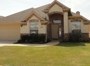 8709 Vista Royale Dr, Fort Worth, TX 76108