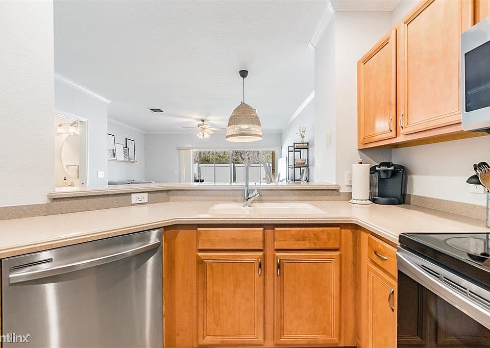 1st image of 20432R Needletree Dr