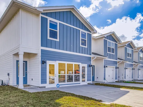 56 Hatten Ct, Mary Esther, FL 32569