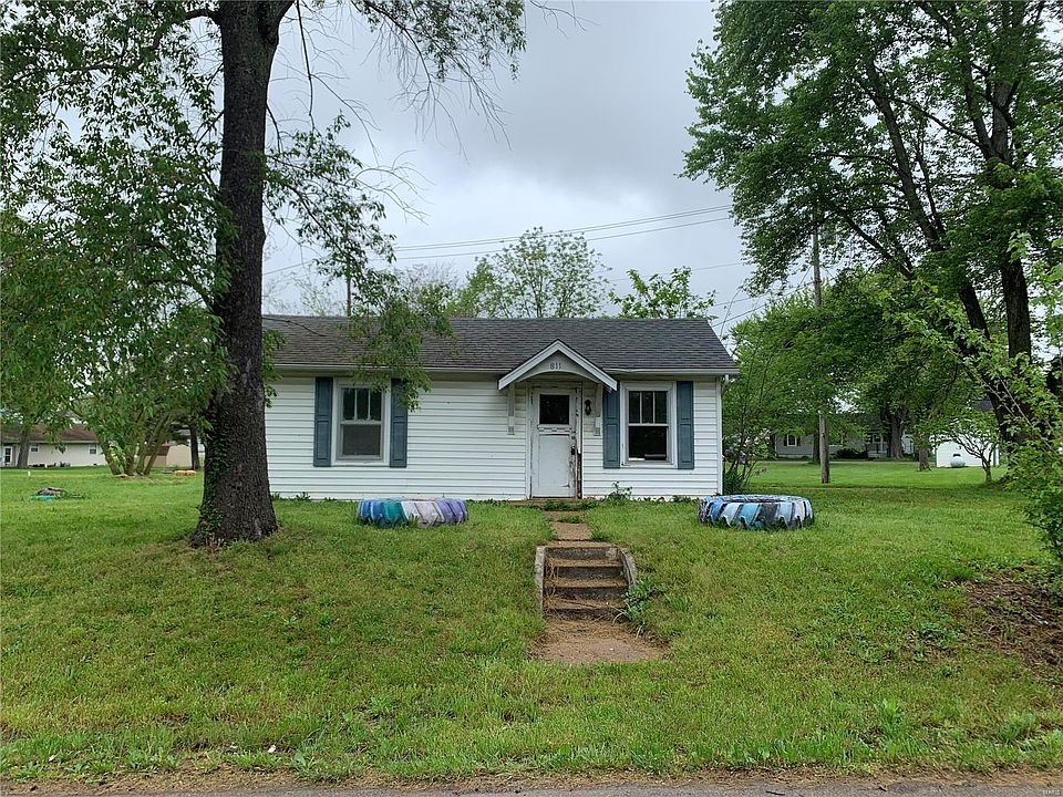 2nd image of 811 Springfield Rd