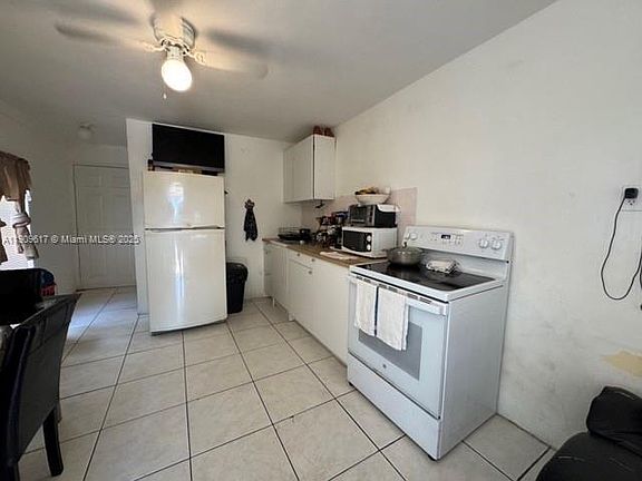 5th image of 2512 NW 13th Ave