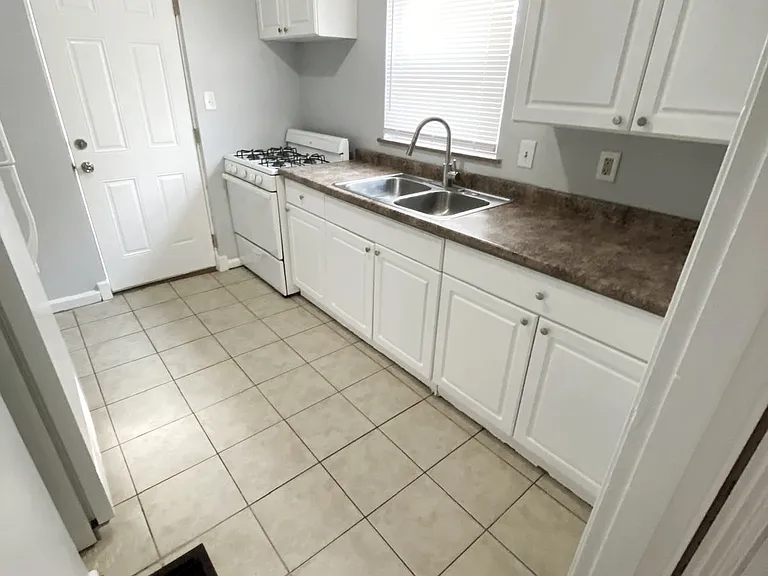 748 S Chesterfield Rd — Photo 4