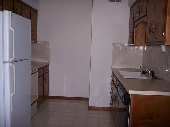 KITCHEN VIEW 2