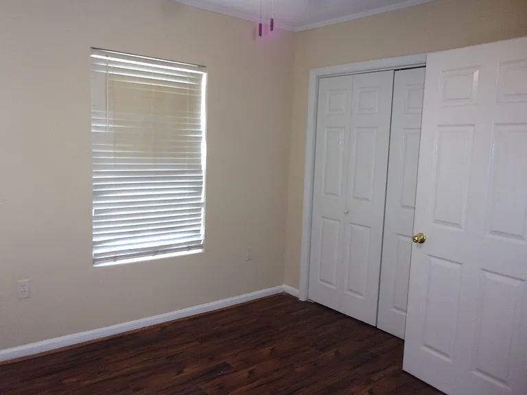 522 S Spruce St — Photo 7