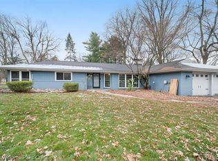 2511 W Avon Rd, Rochester Hills, MI 48309