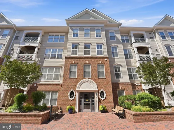 5120 Donovan Dr APT 102, Alexandria, VA 22304