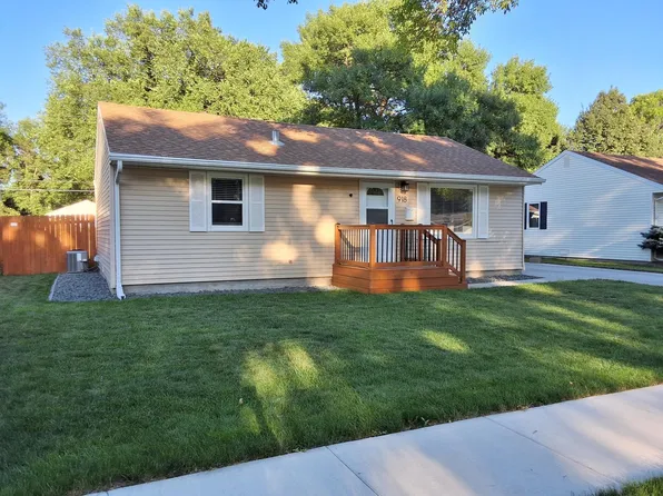 918 21st St S, Fargo, ND 58103
