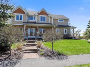 6615 S Saunders Lake Dr, Mound, MN 55364