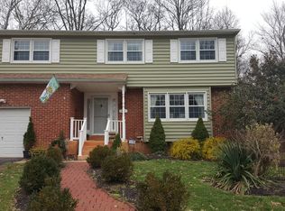 956 Rahway Dr, Newark, DE 19711