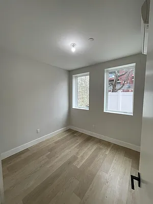 Rented by Aron Fried, LREB | media 5