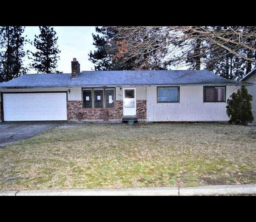 1st image of 507 E Tieton Ave
