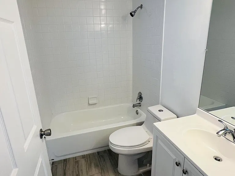 510 24th Ave N #401 — Photo 14