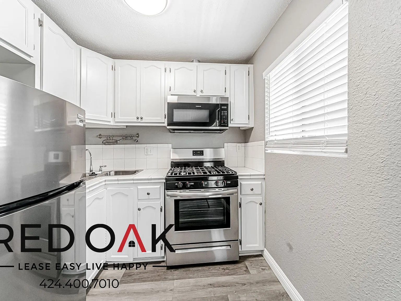 1036 Normandie Ave — Photo 1