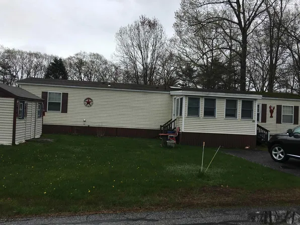 25 Tricia Street, Seabrook, NH 03874