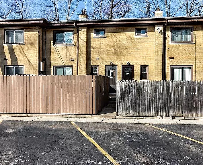 615 Maple Ct #615 MAPLE CT — Photo 13