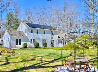 10 Lockwood Cir, Westport, CT 06880