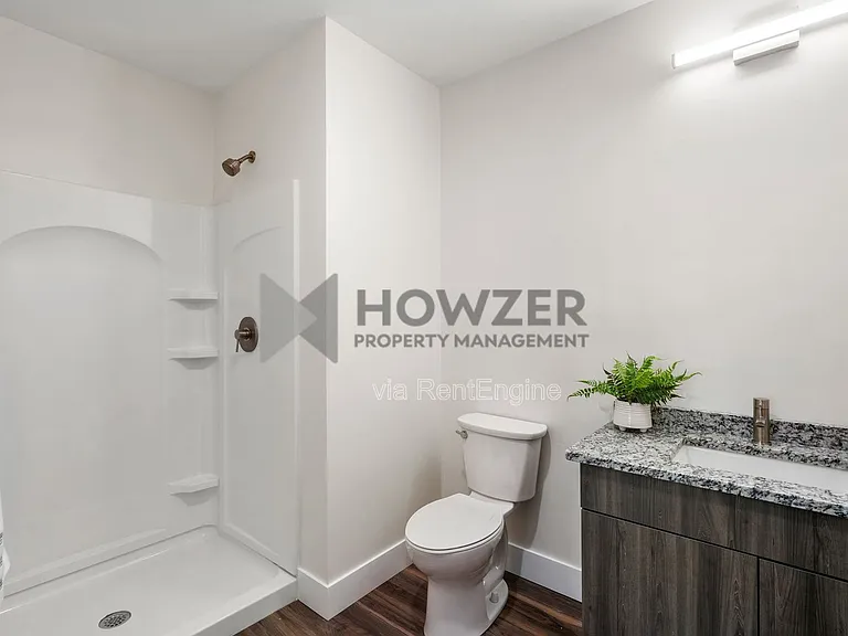 850 Falmouth Rd — Photo 23