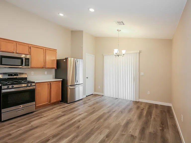 4929 Whispering Spring Ave — Photo 8