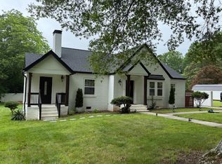 409 S Dogwood Ave, Siler City, NC 27344