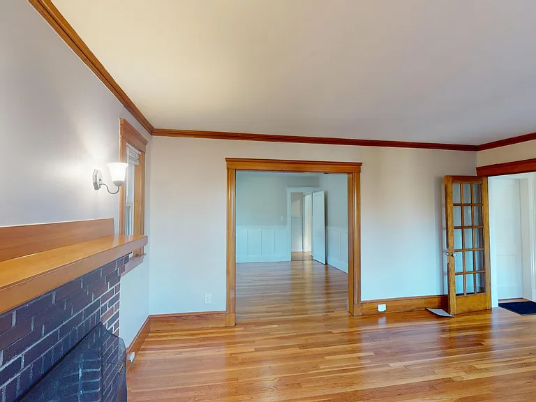 39-41 Upland Rd — Photo 2