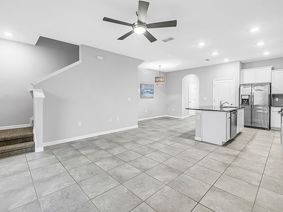 5th image of 8685 Daydream St