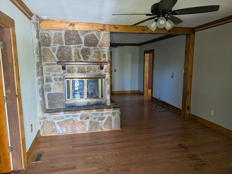 905 Fretz Rd — Photo 18