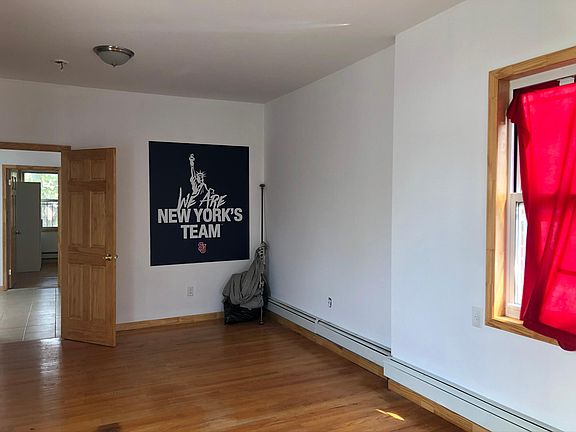 2nd image of 8264 167th St
