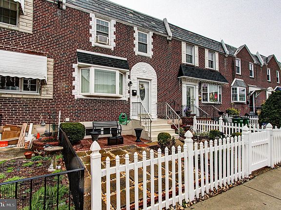 3rd image of 2839 S Darien St