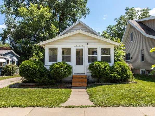 212 16th Ave SE, Rochester, MN 55904