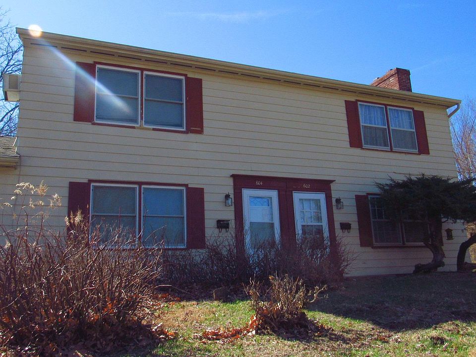 1st image of 602 Manor Dr