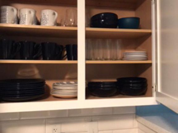 Nice chinaware that even matches the apartment