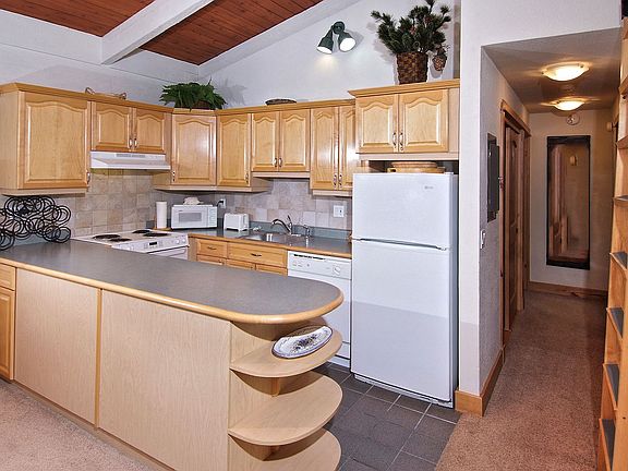 4th image of 4560 Vail Racquet Club Dr #113