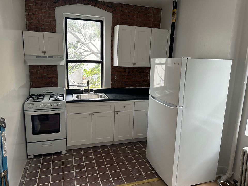 1st image of 543 49th St #19